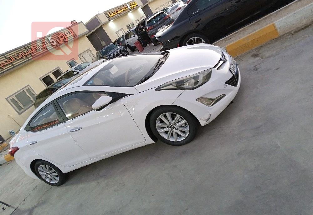 هیوندای ئەلەنترا